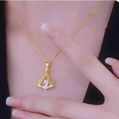 Gold Plated Fan Necklace - Elegant Design for Any Occasion - Habibay Mart